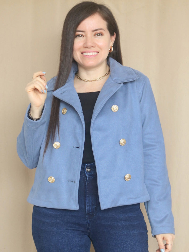 ABRIGO CORTO BOTONES CON POLAR