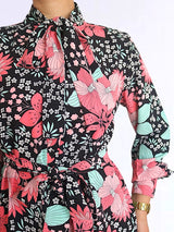 VESTIDO CORTO CAMISERO CON CORBATA ESTAMPADO NEGRO