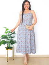 VESTIDO MIDI TIRAS CORSET MULTIAGUJA CELESTE ACERO